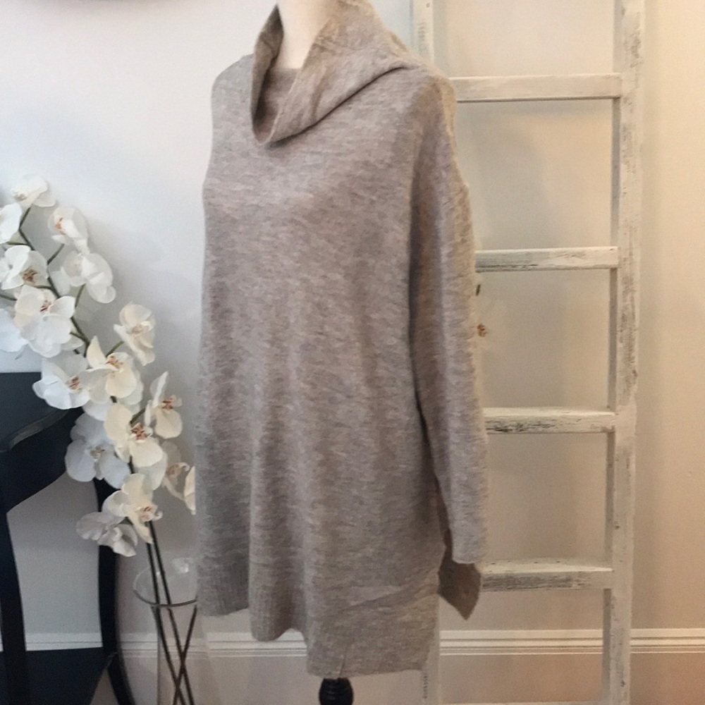 Last 1-Store Closing ‼️Flare Arm Funnel Neck Sweater - Picture 6 of 6